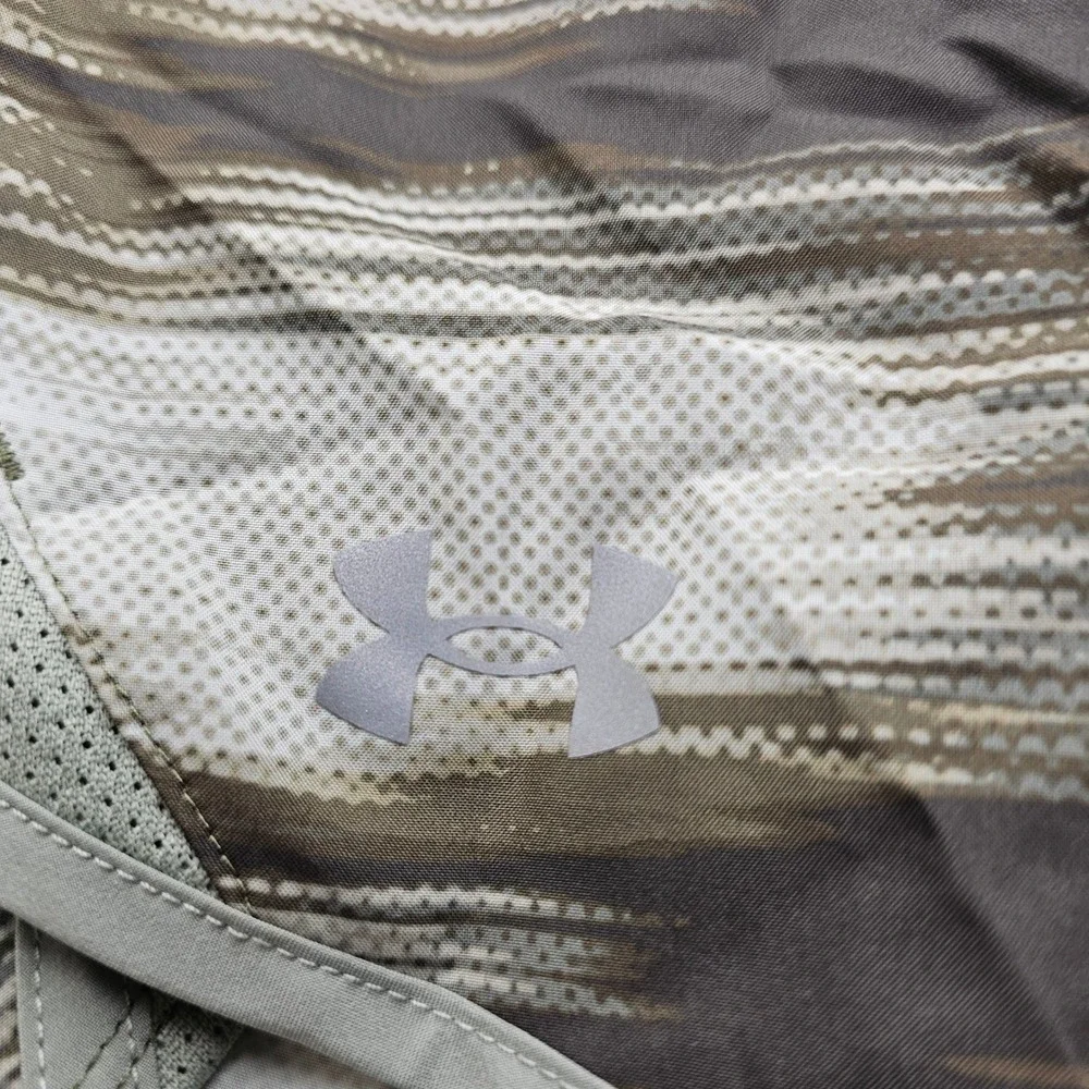 Under Armour HeatGear Fly By Running Shorts Green Camo Print Womens XS Loose Fit - Picture 6 of 12